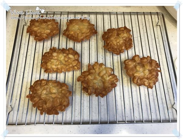 almond cookies15.jpg