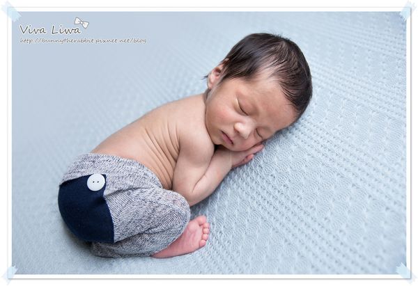 newborn pics b29.jpg